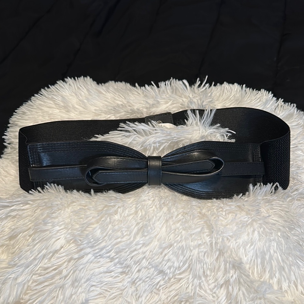 Black Torrid  bow,elastic belt